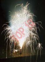 TXF526 FONTANNA ESTRADOWA 8sec. 2 m z zapalnikiem